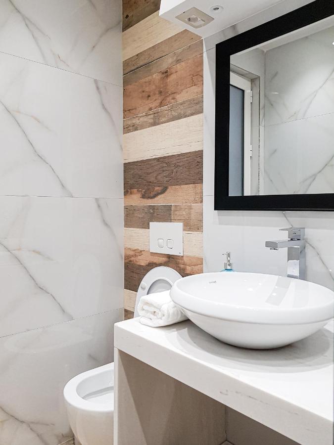 - Premium Apartment *